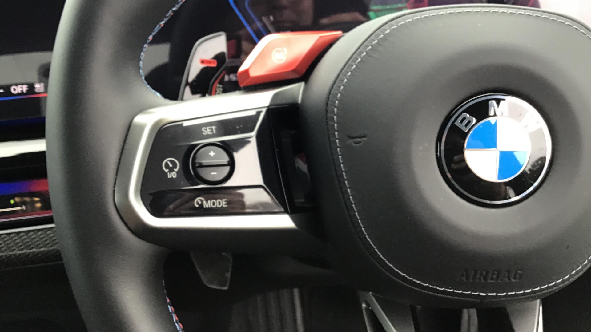 BMW M5 view 17