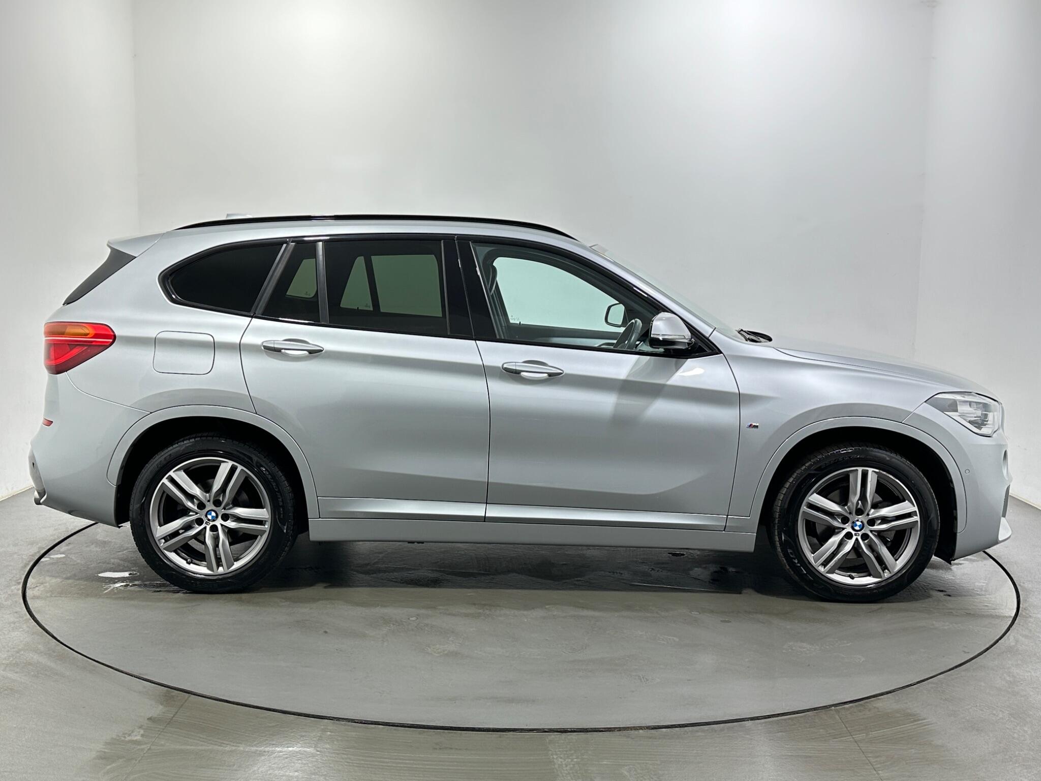 BMW X1 view 9