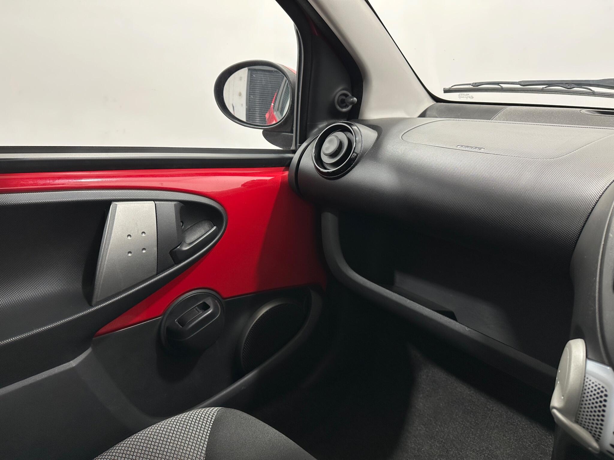 Toyota Aygo view 18