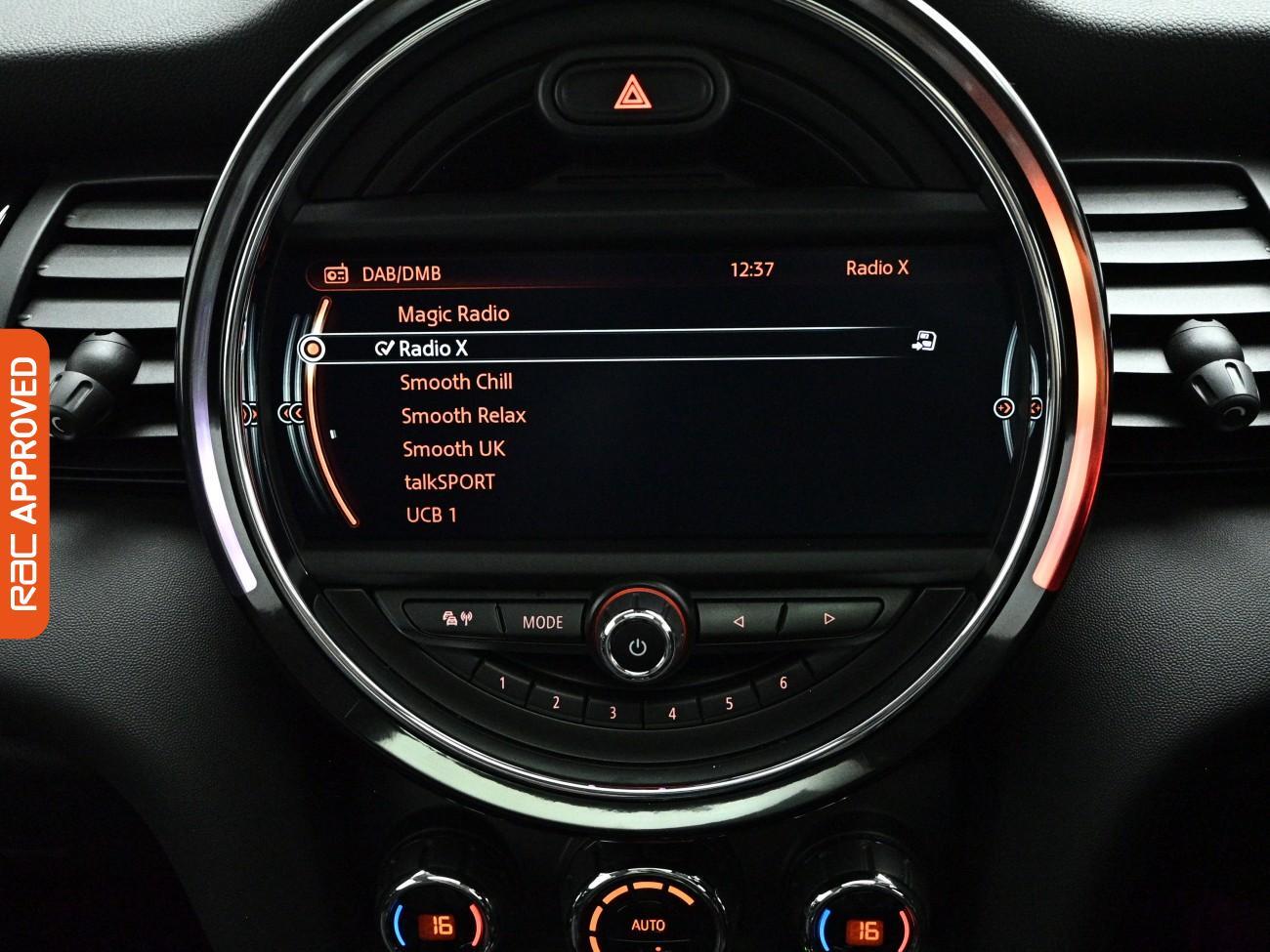 Mini Hatch view 15