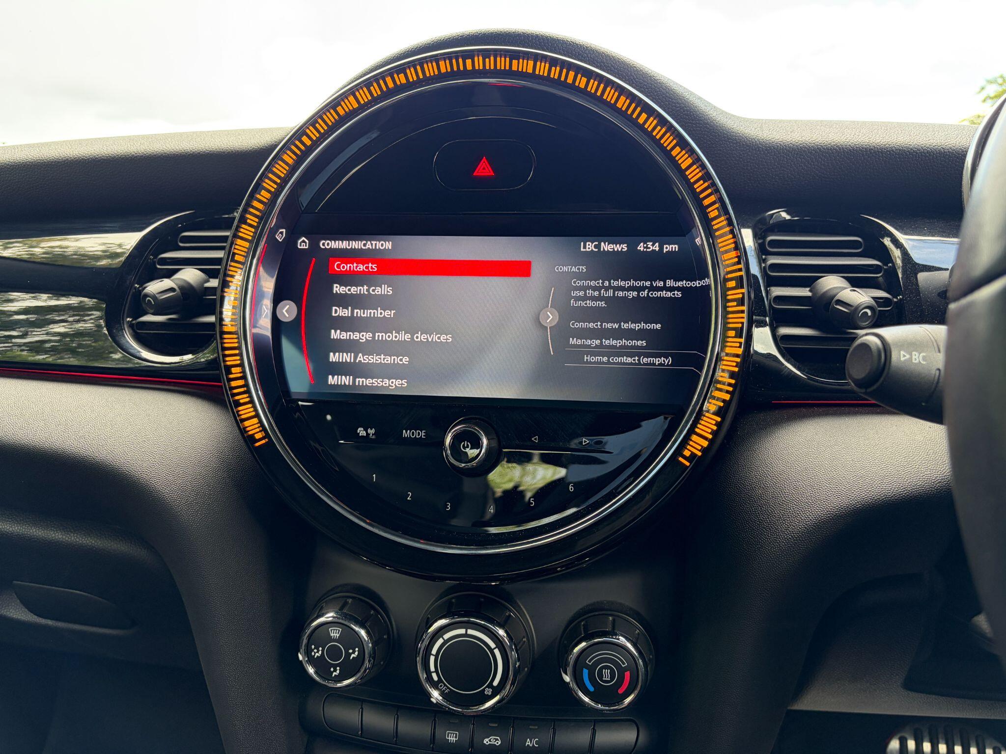 Mini Hatch view 18
