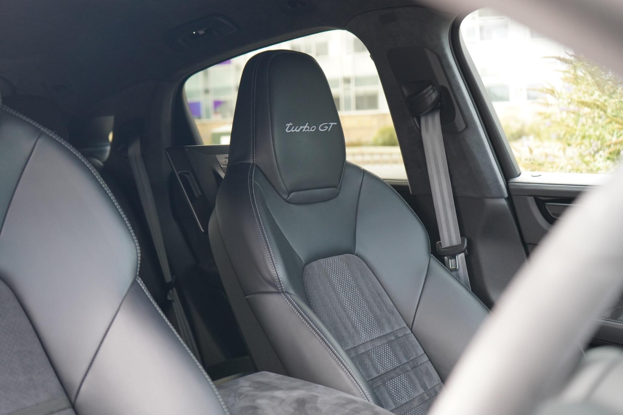 Porsche Cayenne view 26