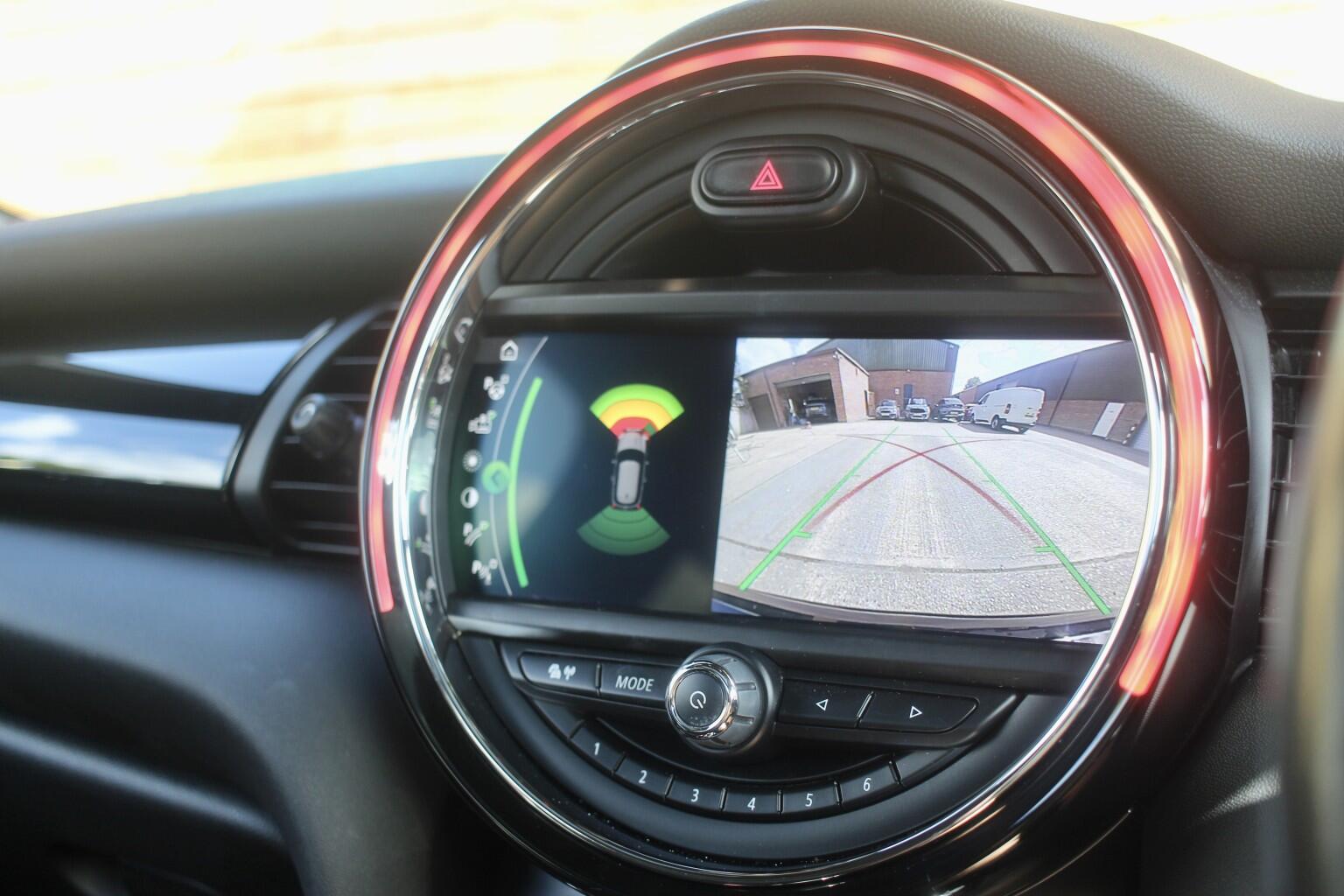 Mini Hatch view 21