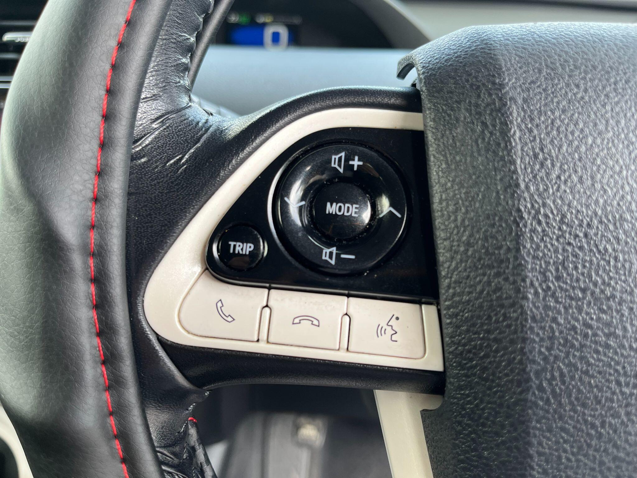 Toyota Prius view 18