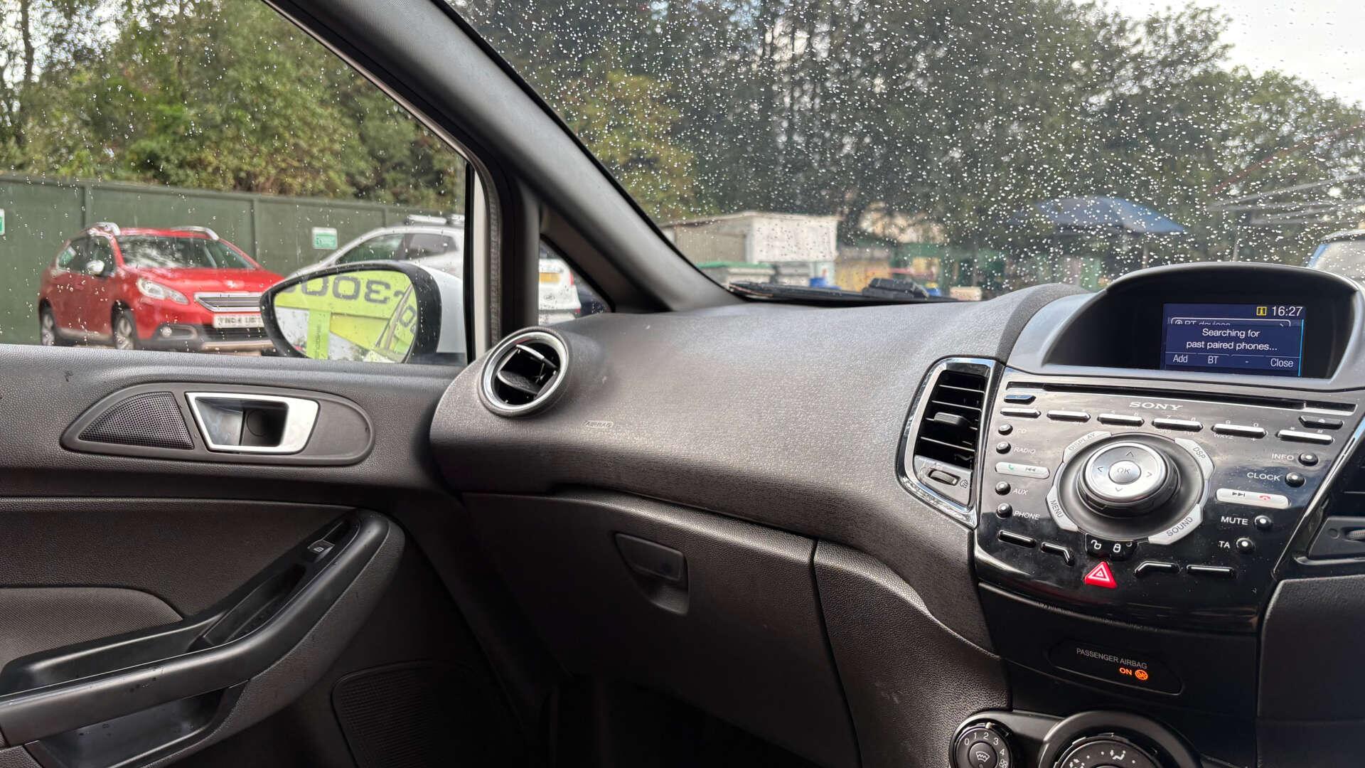 Ford Fiesta view 31