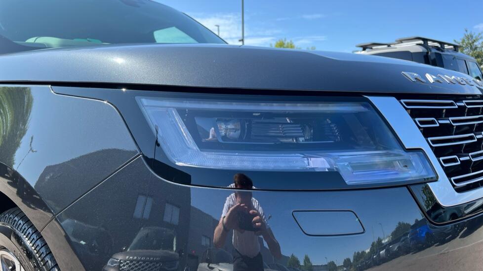Land Rover Range Rover view 17