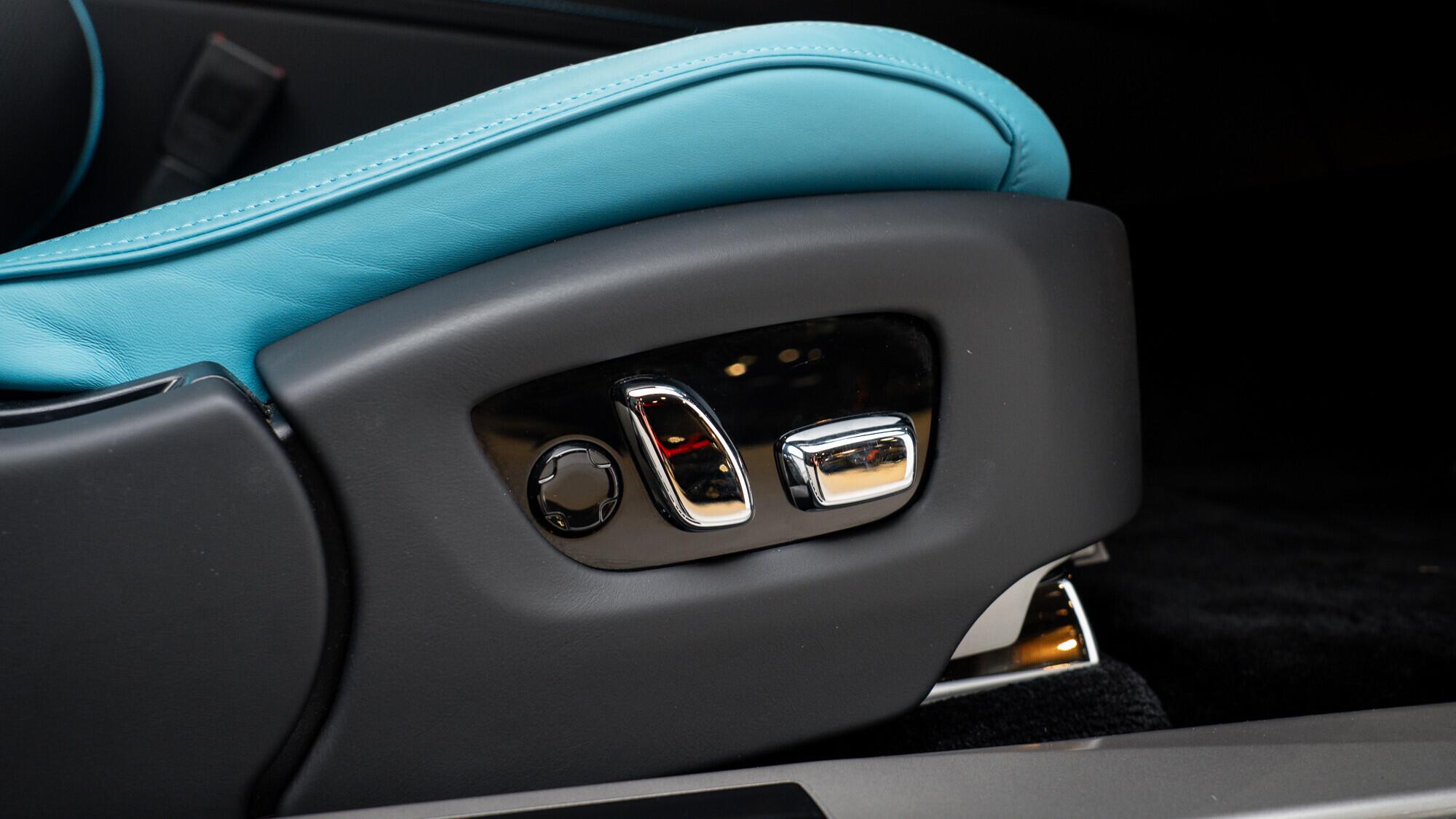 Rolls-Royce Spectre view 32