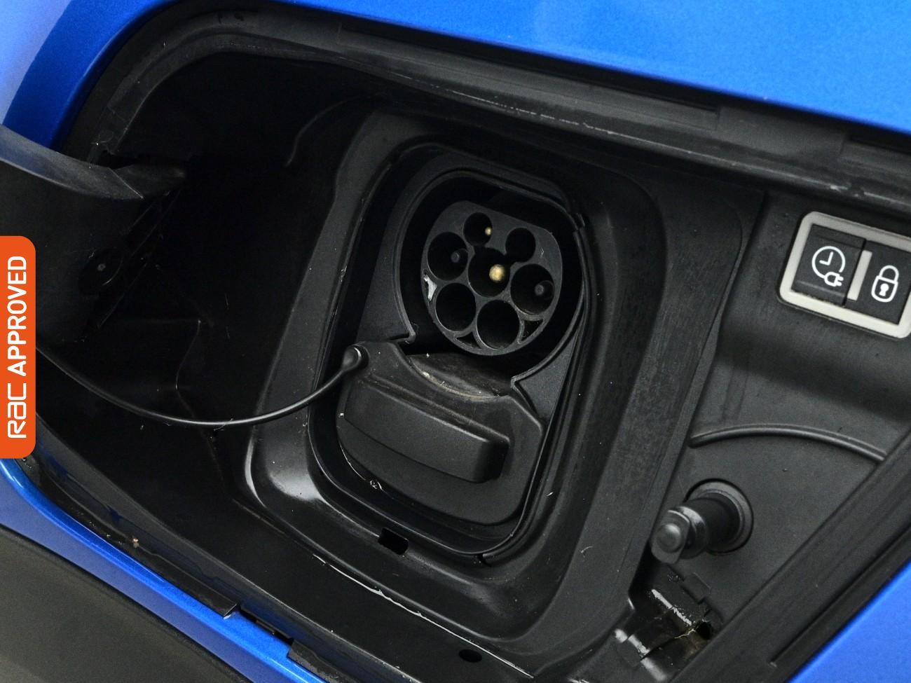 Peugeot e-2008 view 28