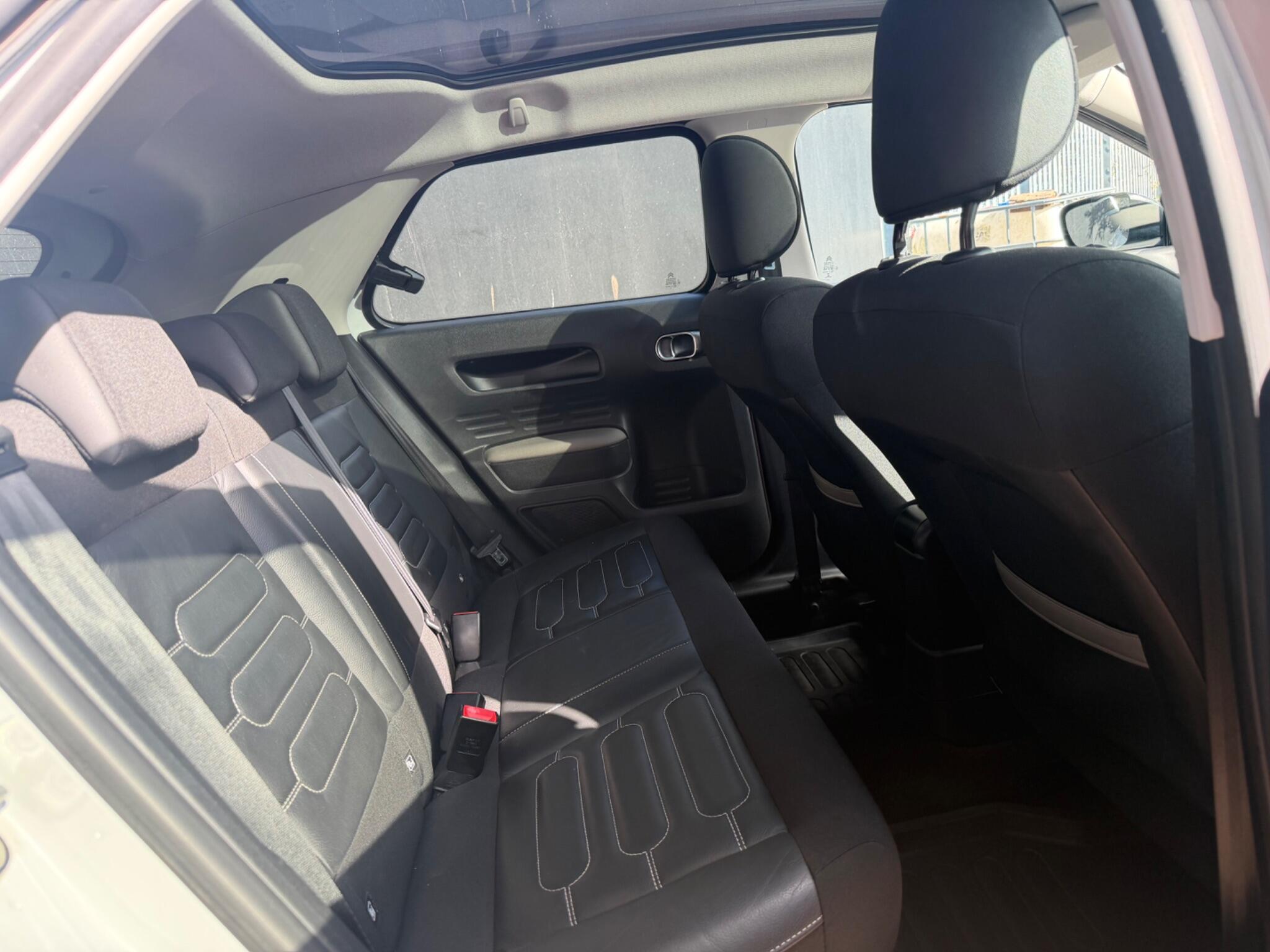 Citroen C4 Cactus view 8