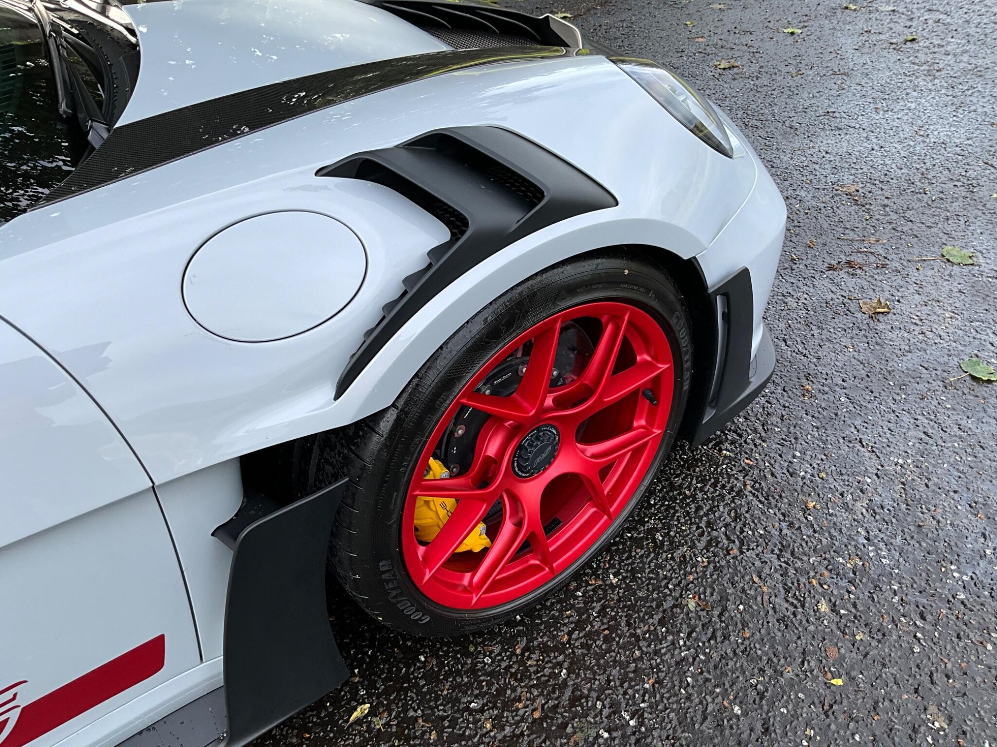 Porsche 911 view 36