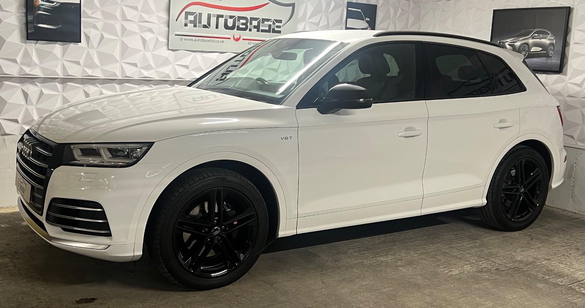 Audi SQ5 view 10