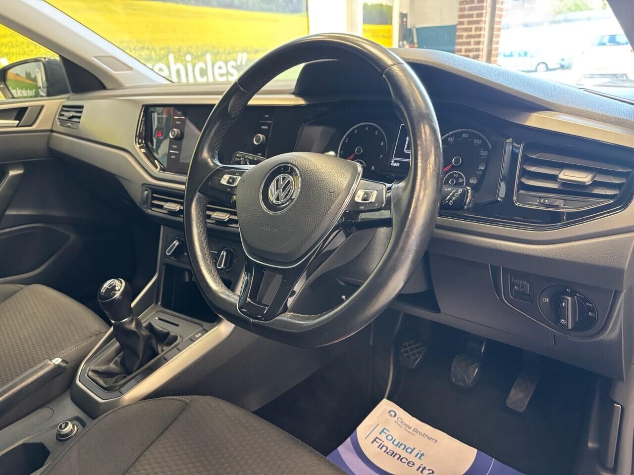 Volkswagen Polo view 13