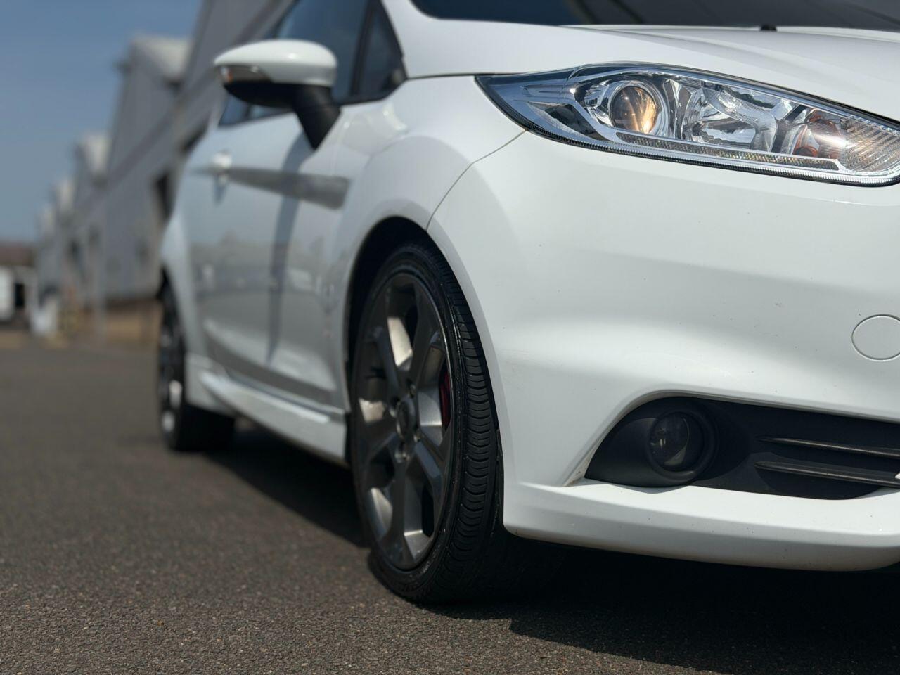 Ford Fiesta view 14
