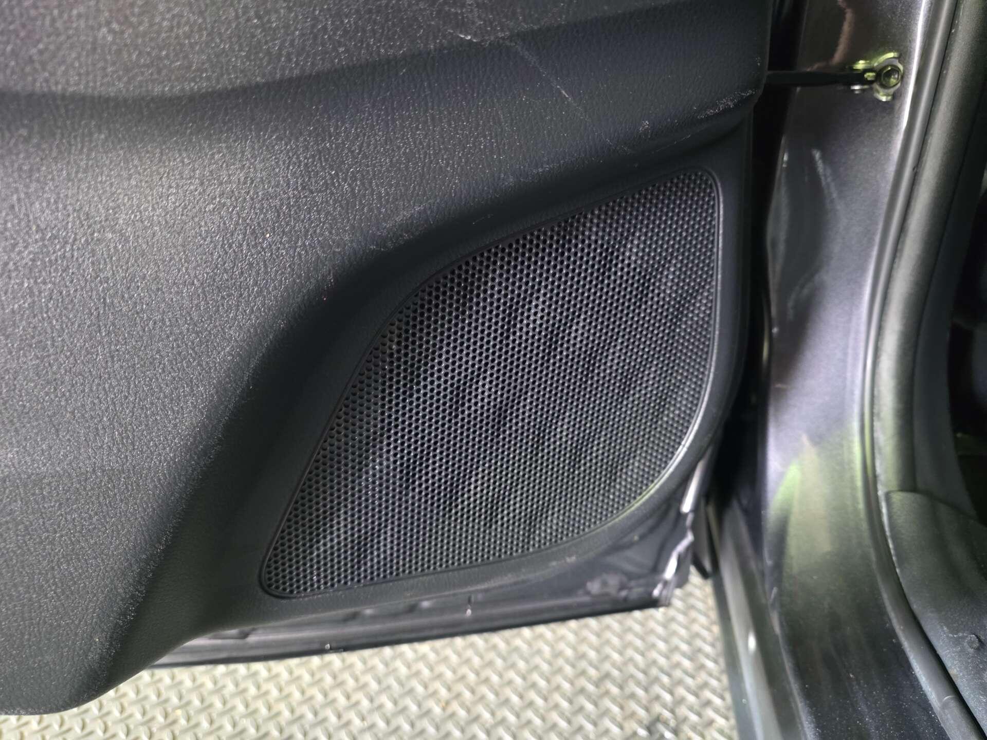 Toyota C-HR view 43