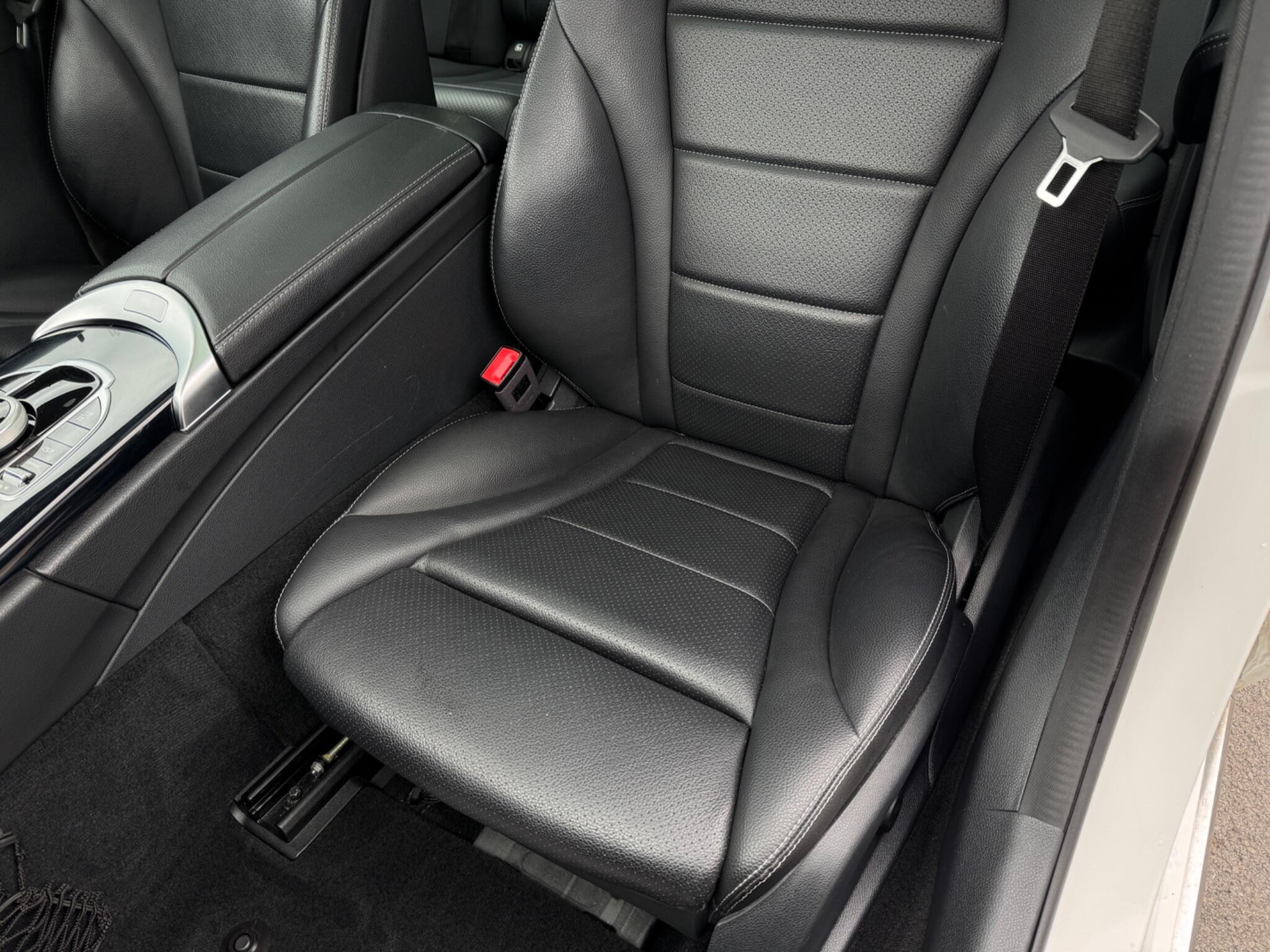 Mercedes-Benz C-Class view 48