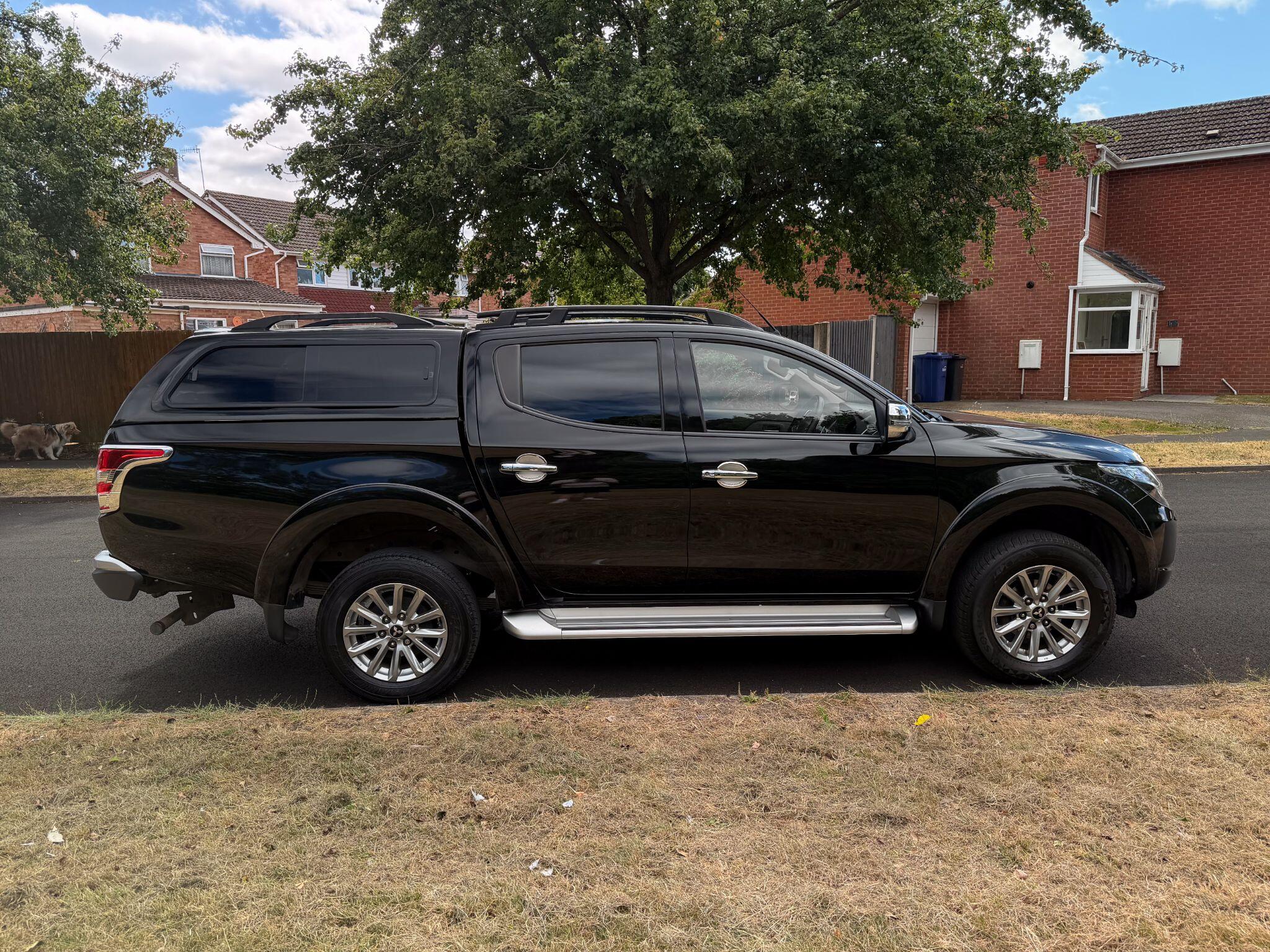 Mitsubishi L200 view 15