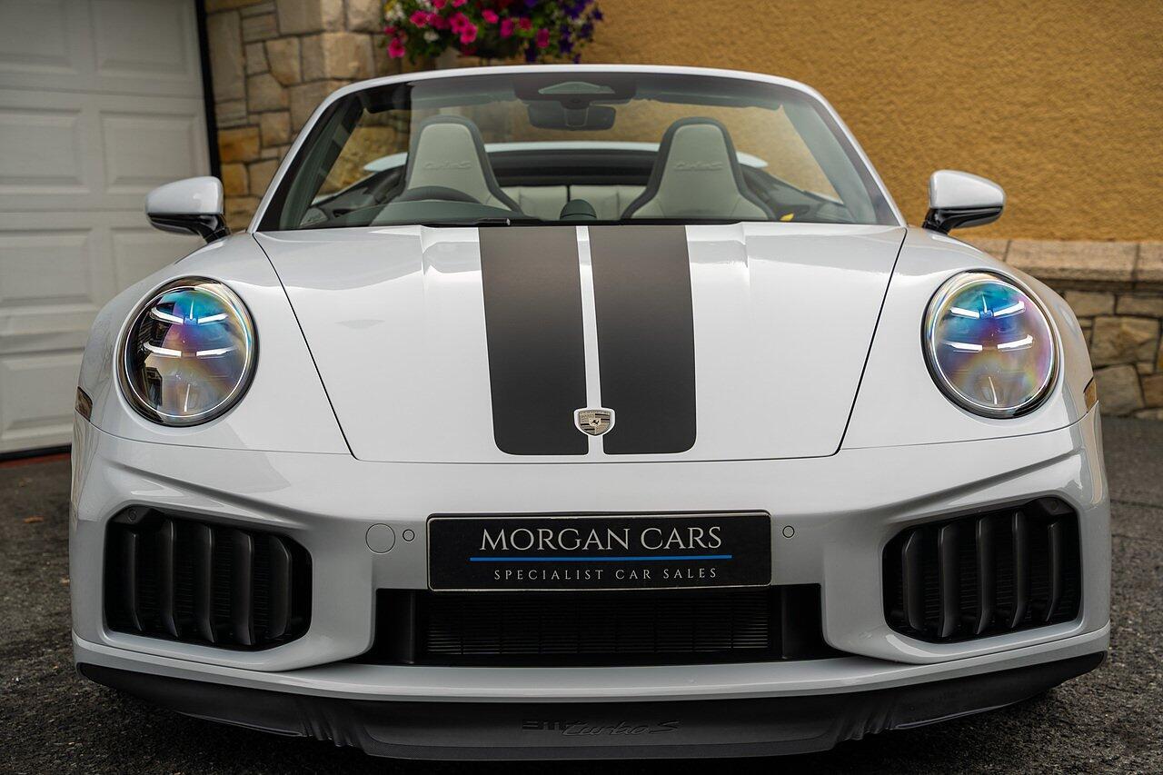 Porsche 911 view 42