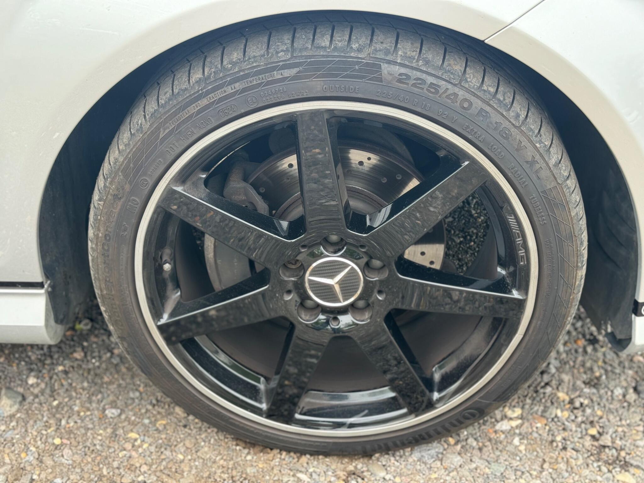 Mercedes-Benz C-Class view 37