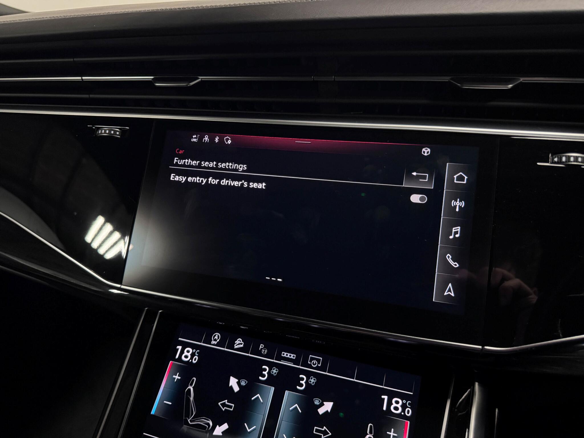 Audi SQ8 view 54