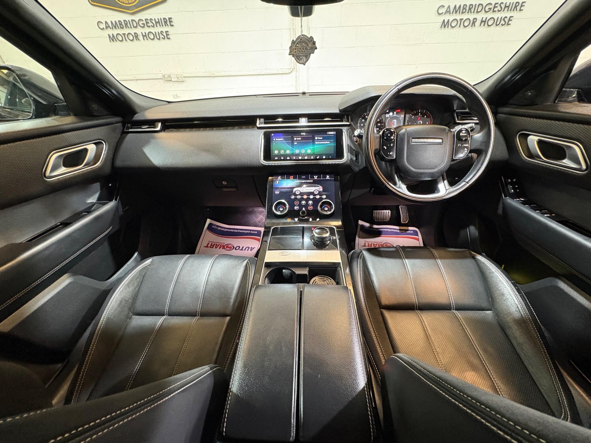 Land Rover Range Rover Velar view 44