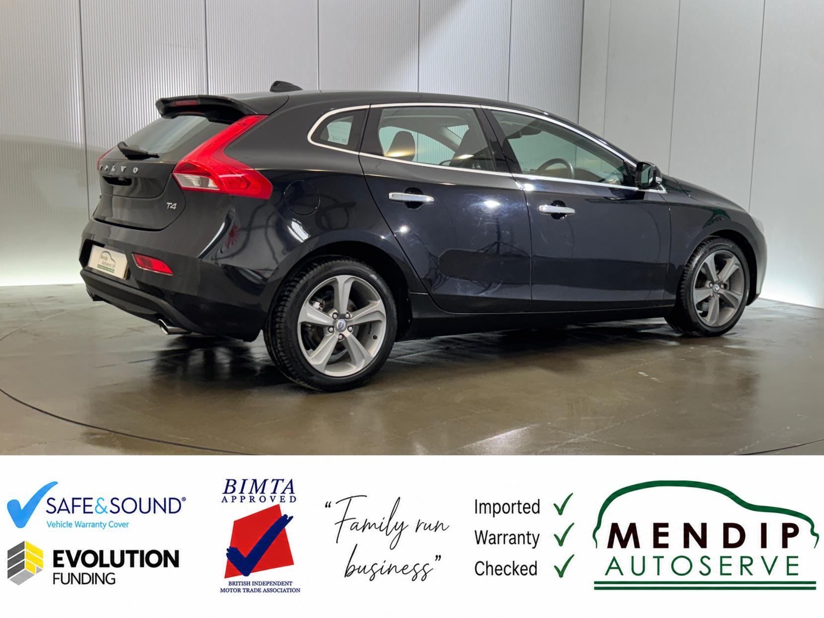 Volvo V40 view 29