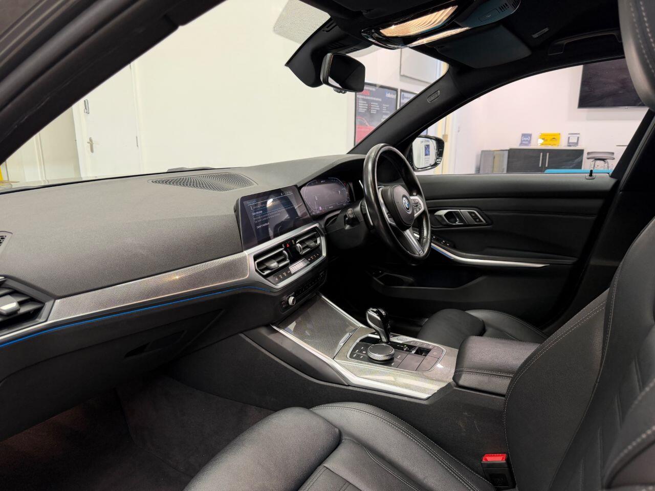 BMW 3 Series view 7