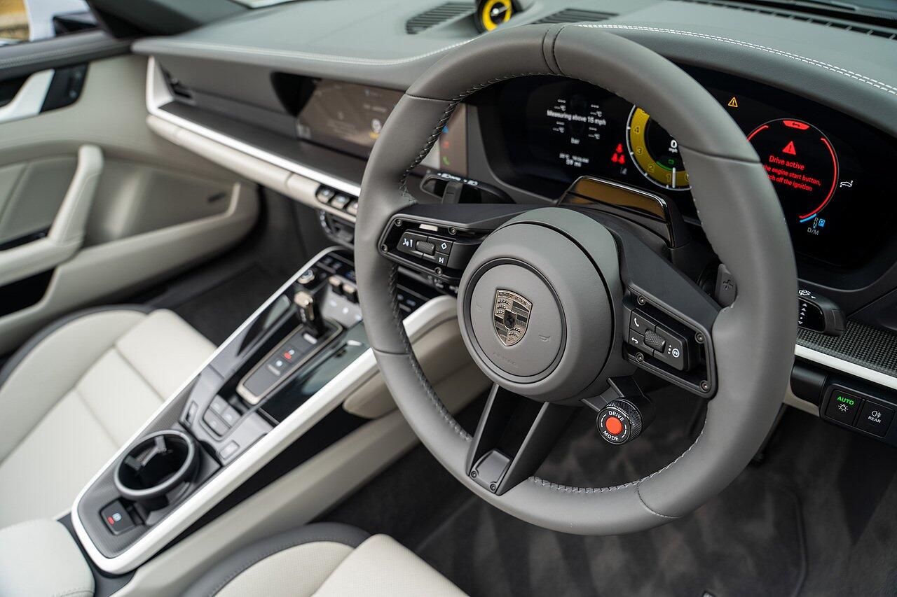 Porsche 911 view 57
