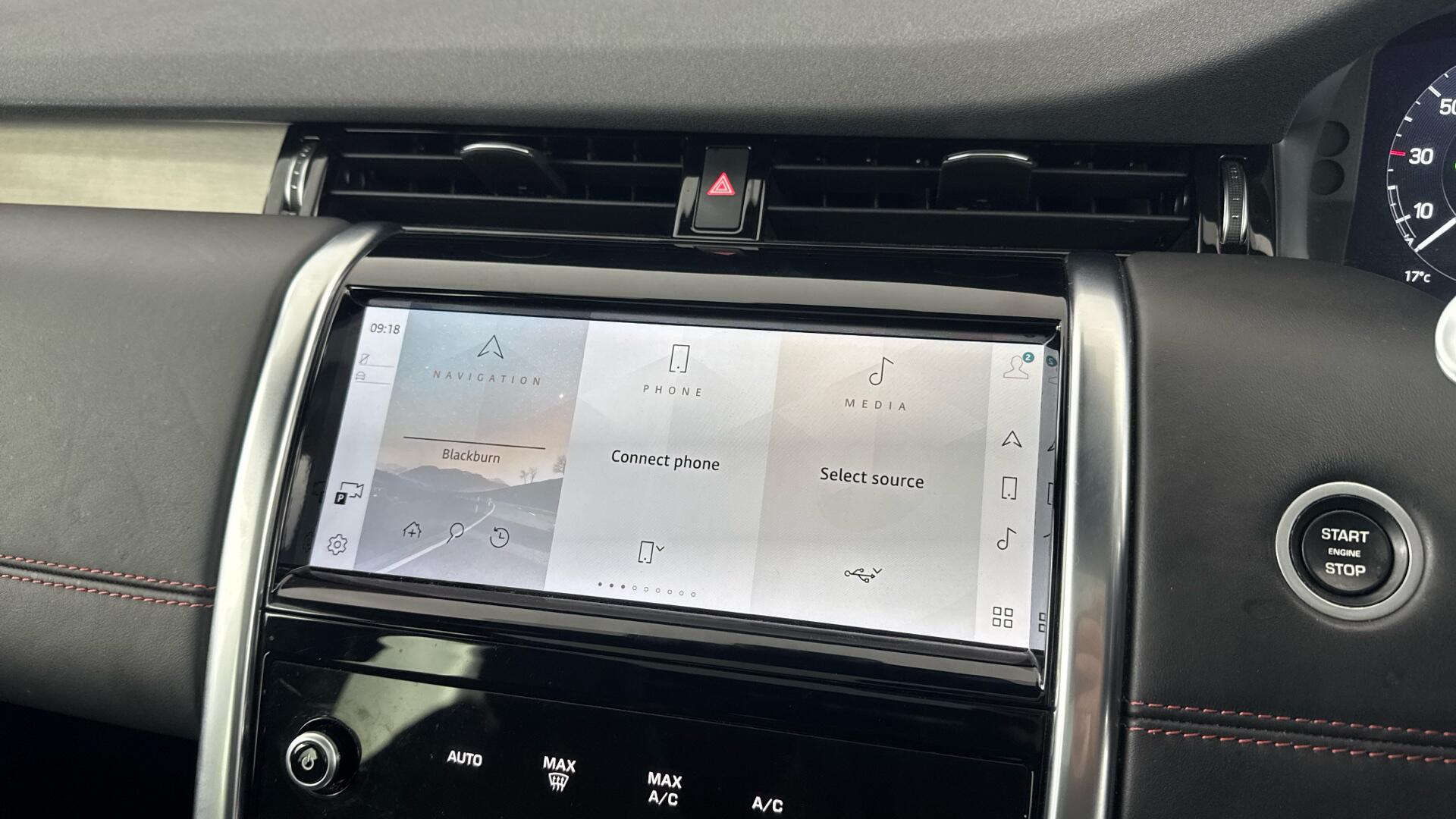 Land Rover Discovery Sport view 12