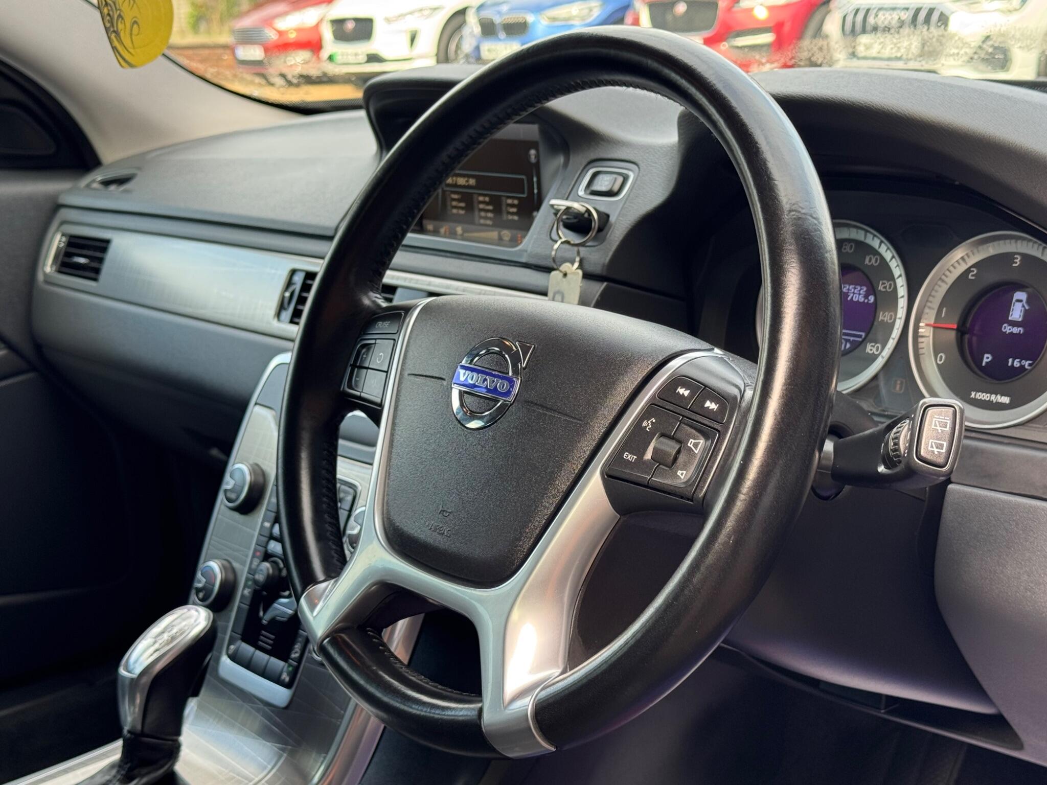 Volvo XC70 view 15