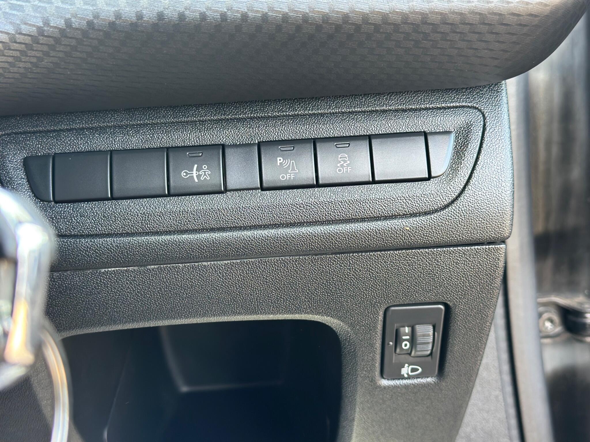 Peugeot 208 view 43