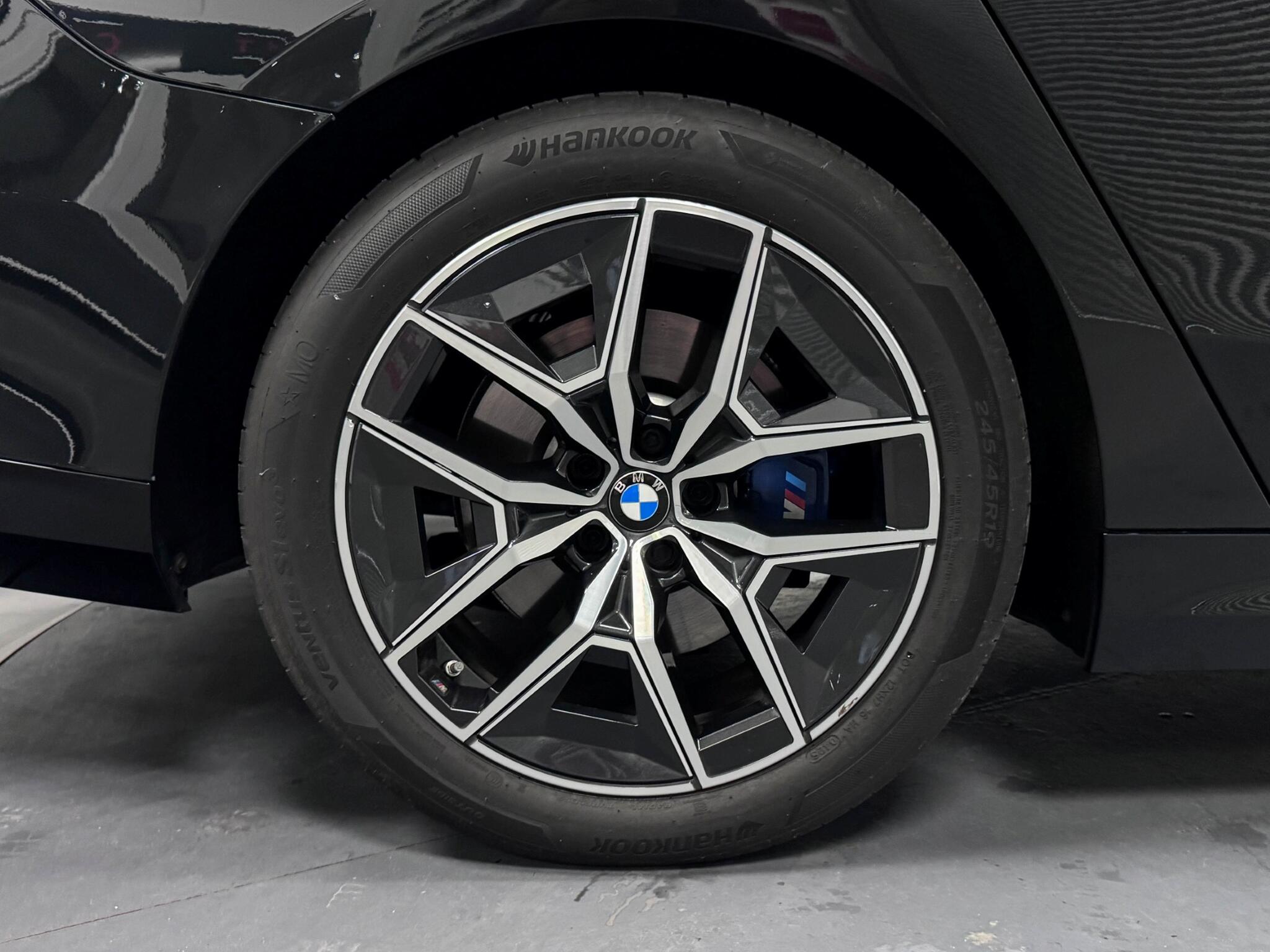 BMW 5 Series view 58