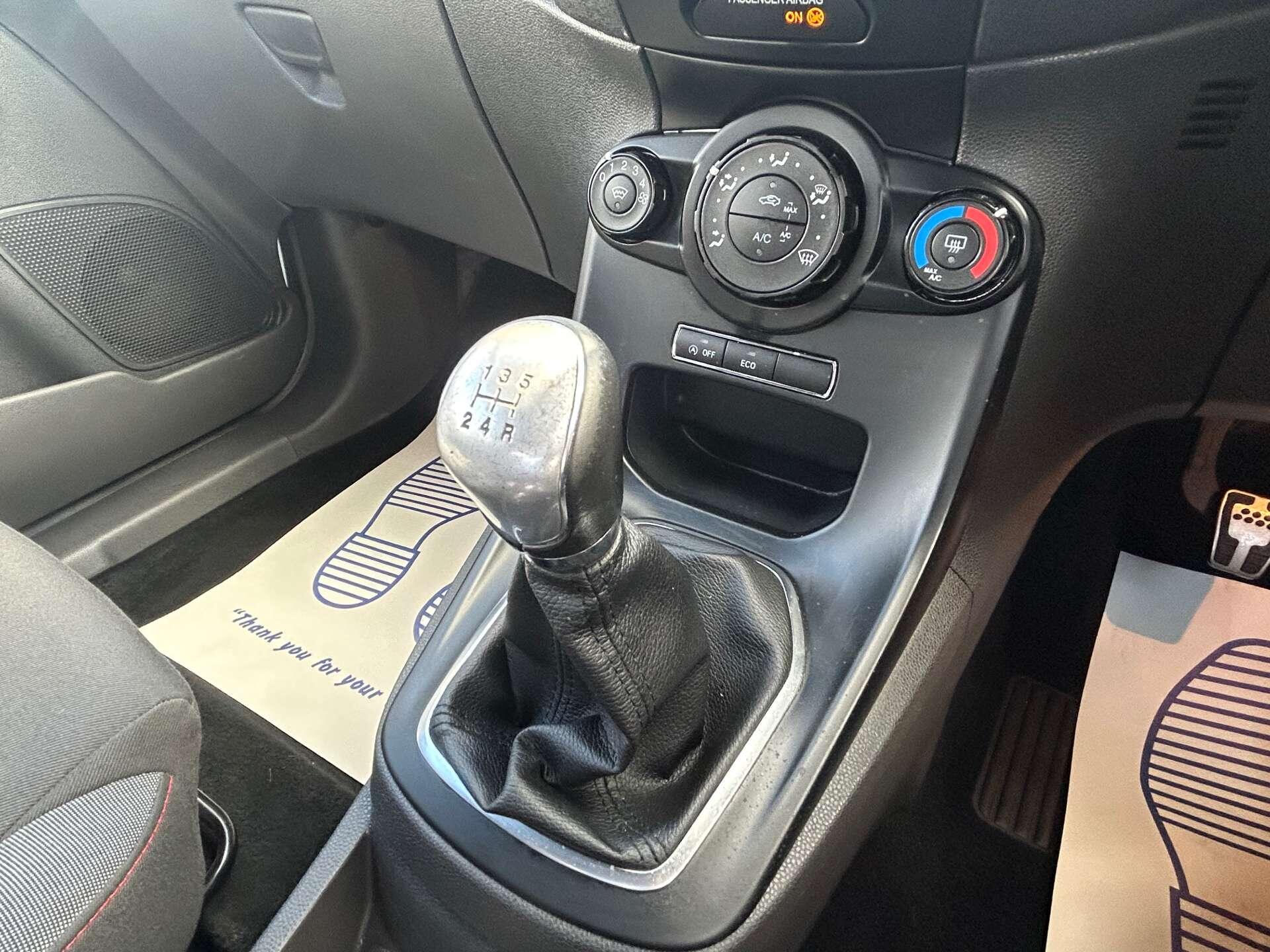 Ford Fiesta view 29