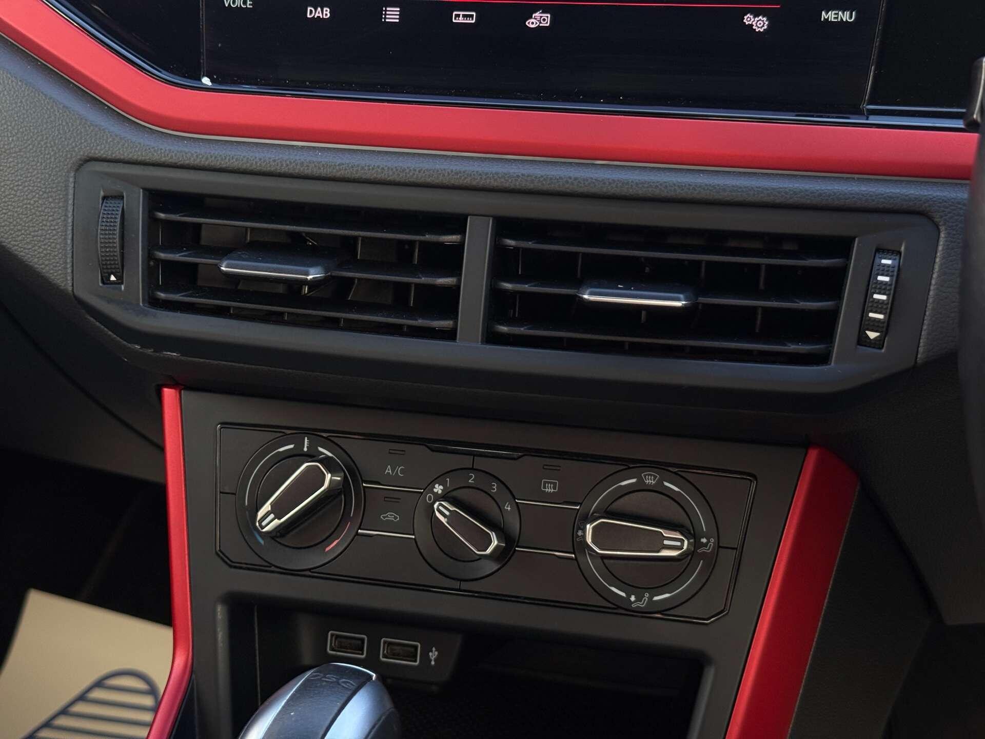 Volkswagen Polo view 26