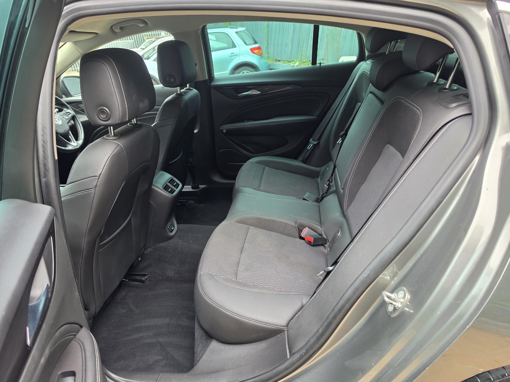 Vauxhall Insignia view 5