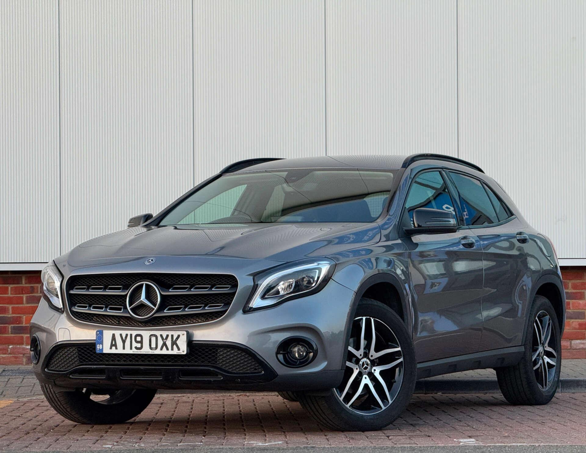 Mercedes-Benz Gla view 6