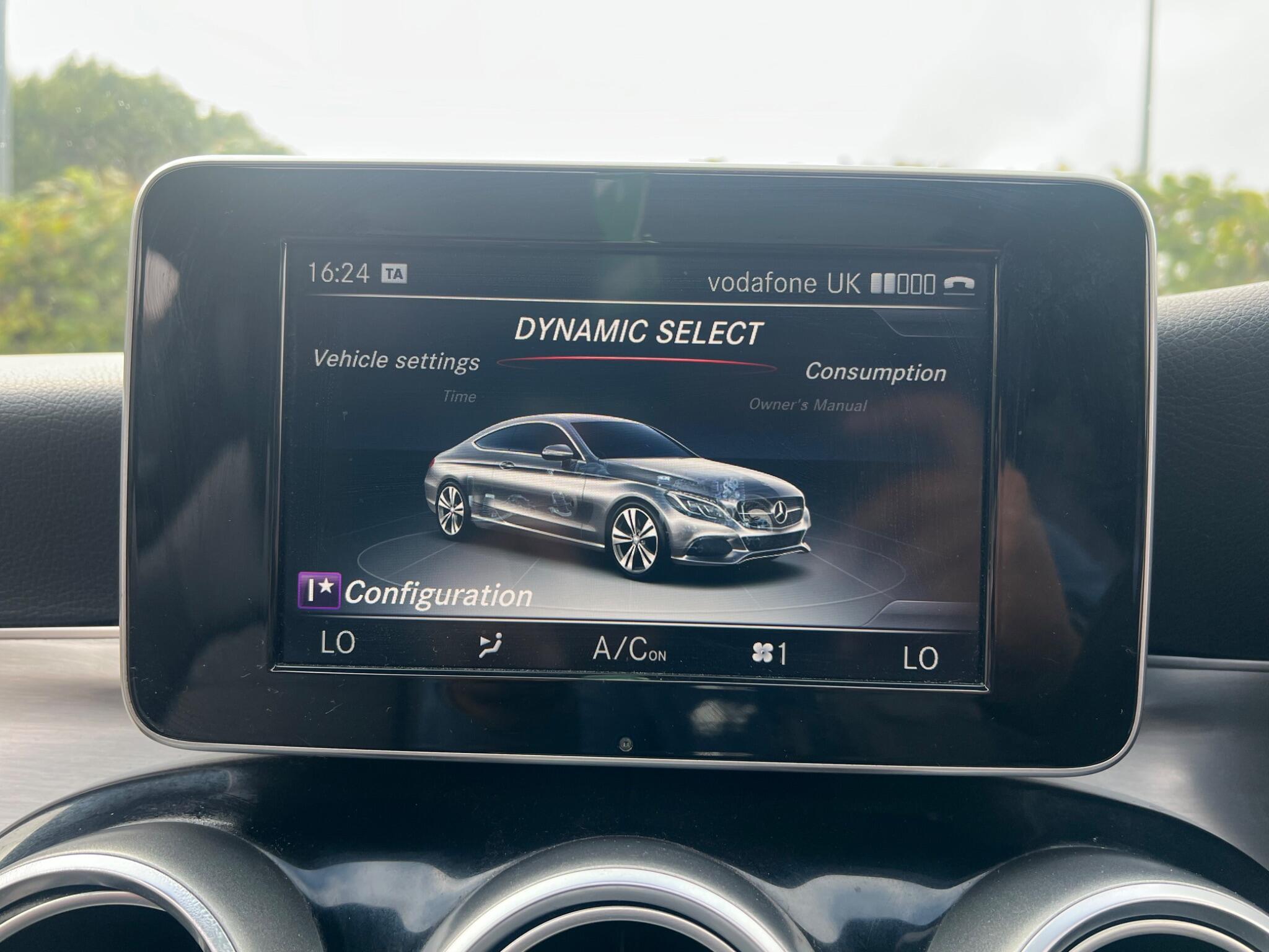 Mercedes-Benz C-Class view 40