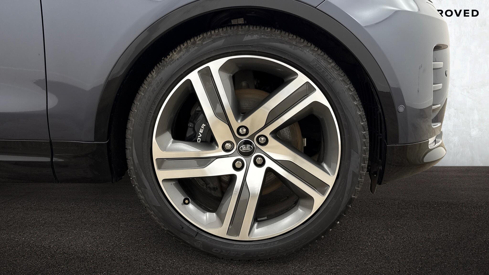 Land Rover Discovery view 8