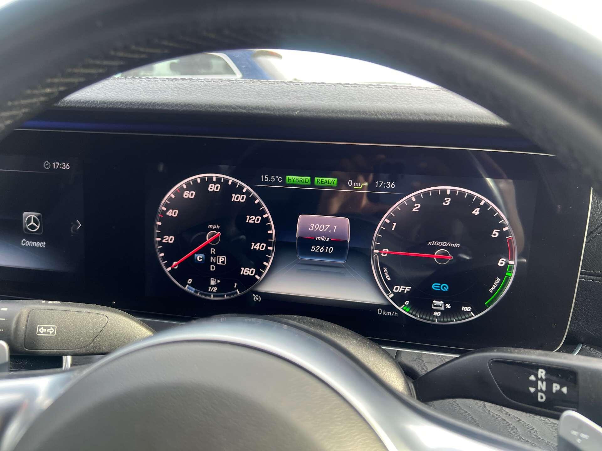 Mercedes-Benz E-Class view 24