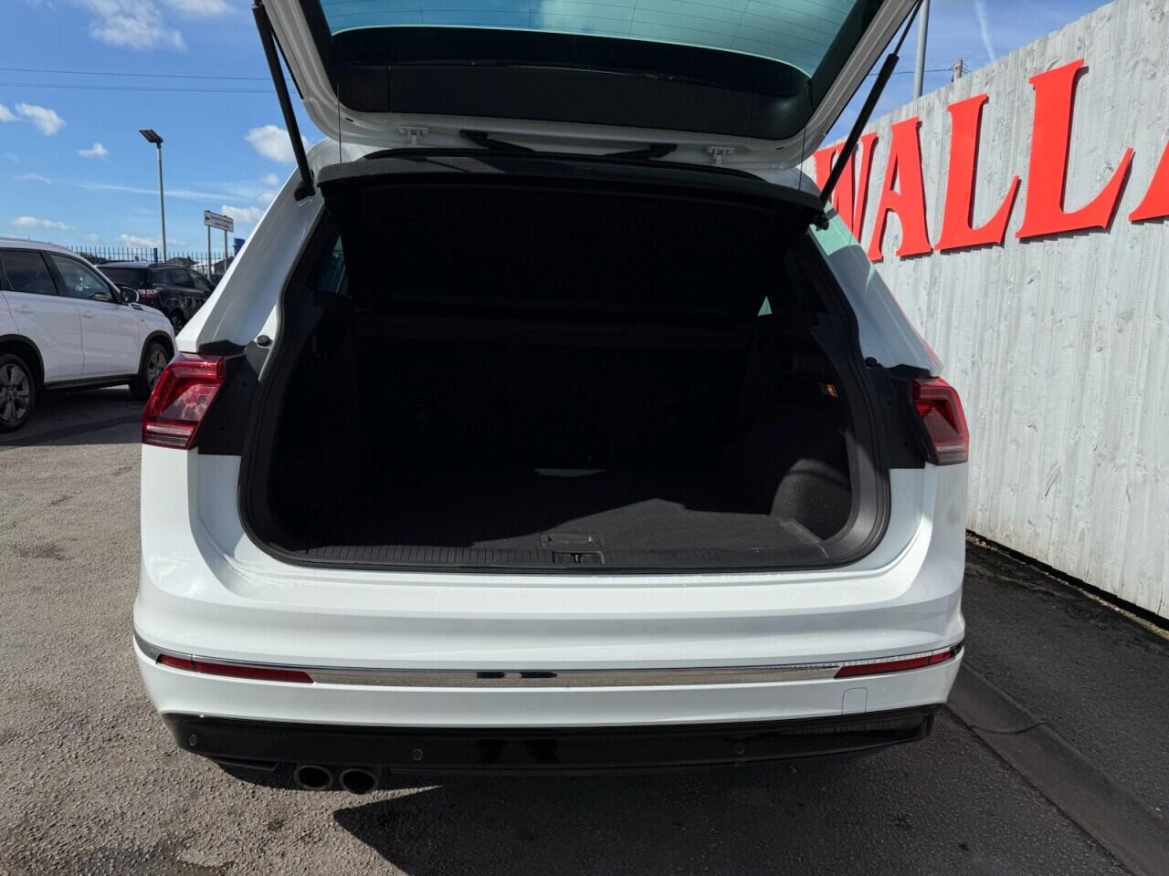 Volkswagen Tiguan view 37