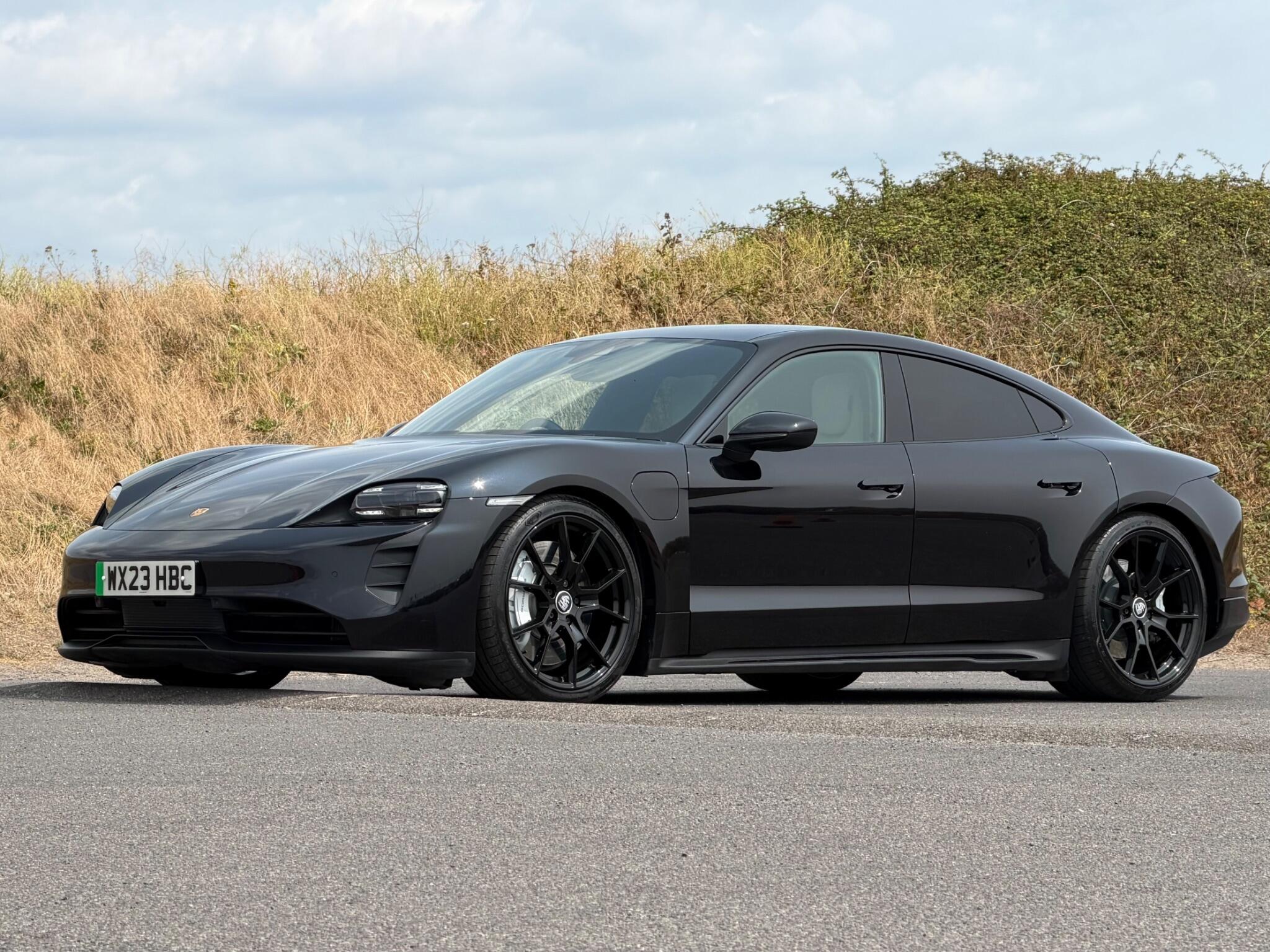 Porsche Taycan view 35