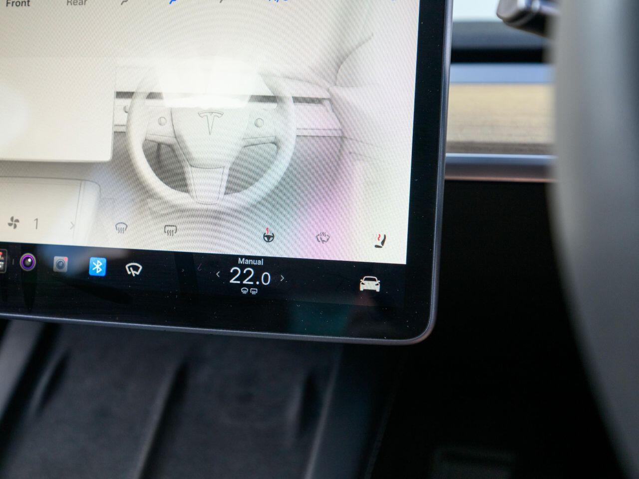 Tesla Model Y view 25