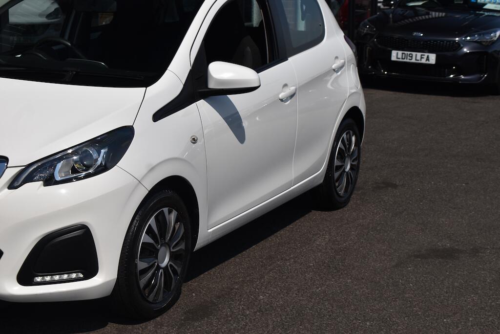 Peugeot 108 view 24