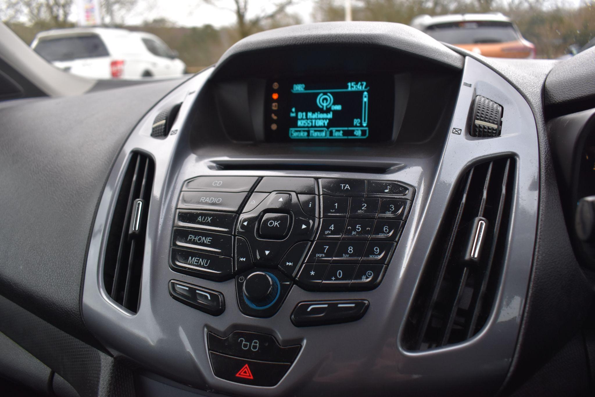 Transit Connect - 1.6 TDCi 200 Limited L1 H1 5dr - Image 18