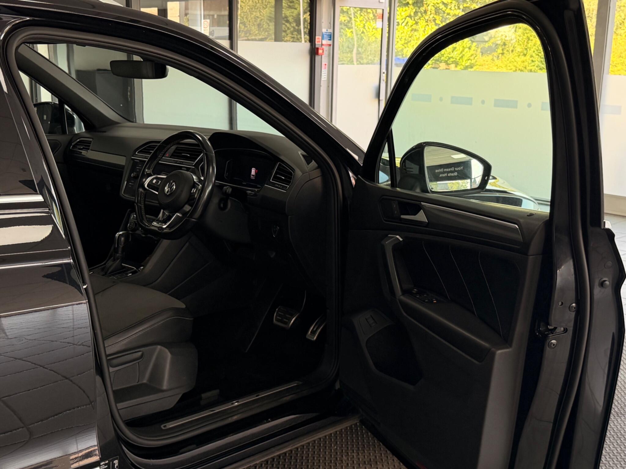 Volkswagen Tiguan view 10