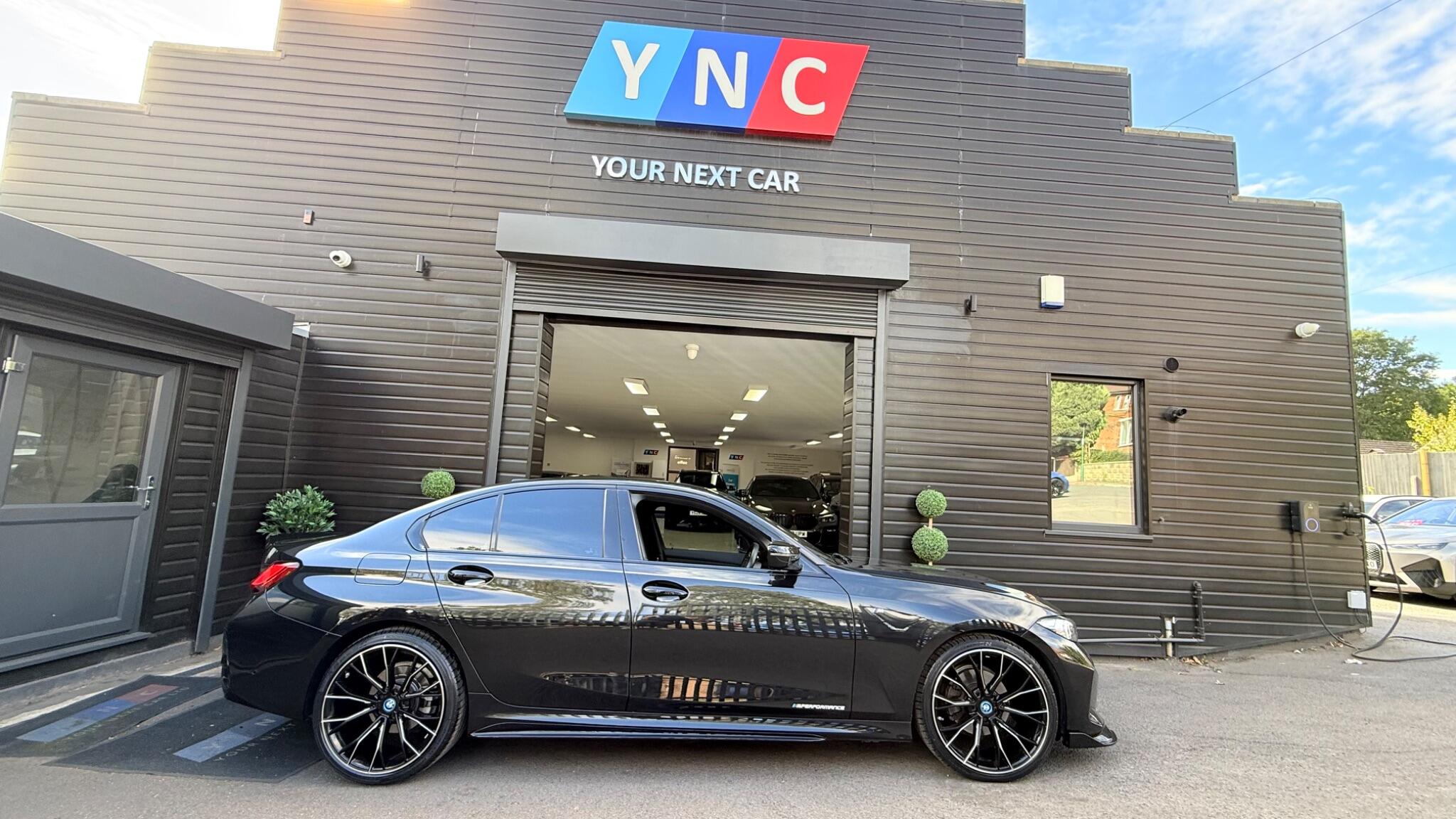 BMW 3 Series view 3