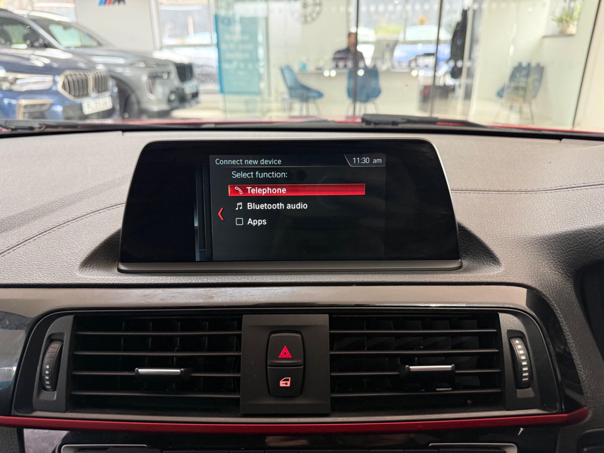 BMW 1 Series view 21