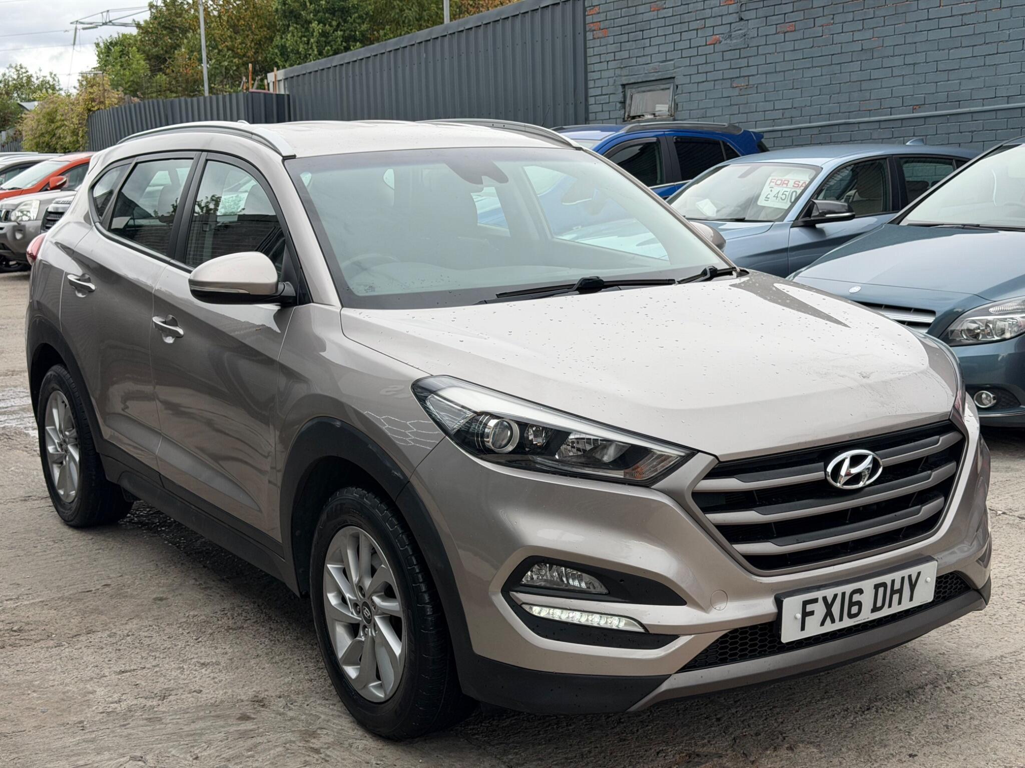 Hyundai Tucson view 3
