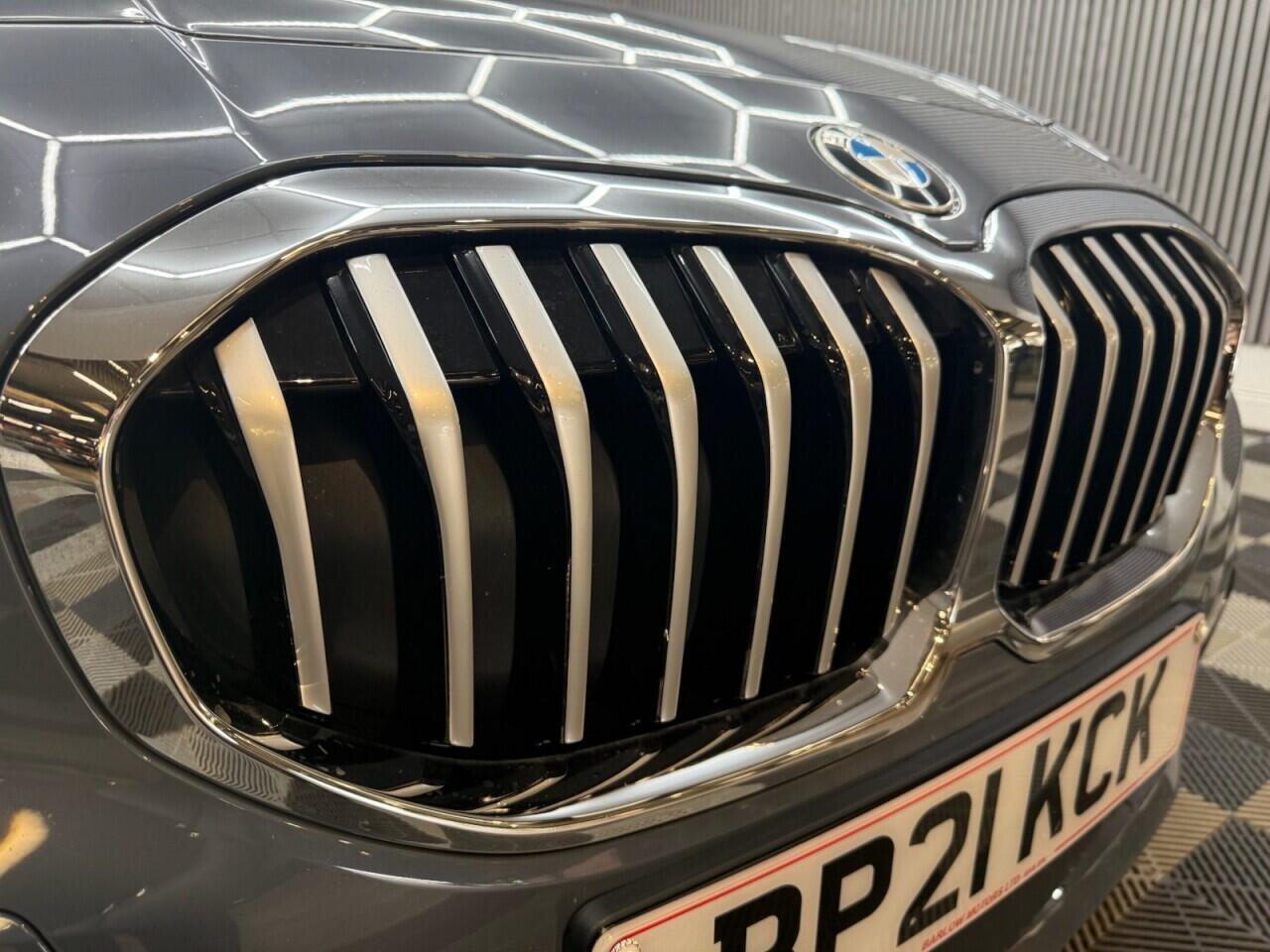 BMW 1 Series view 27