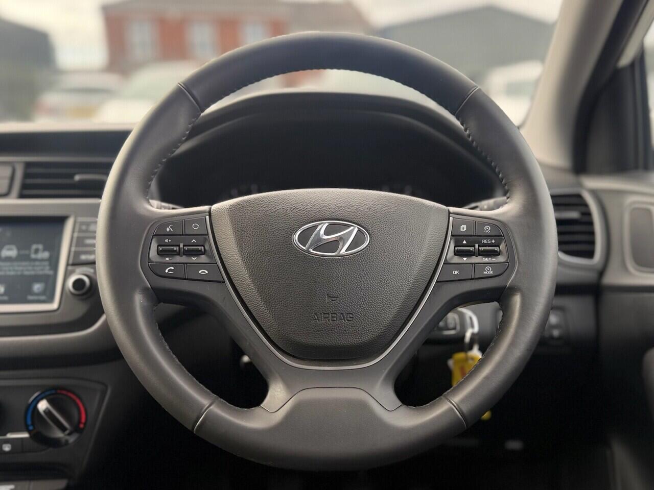 Hyundai I20 view 16