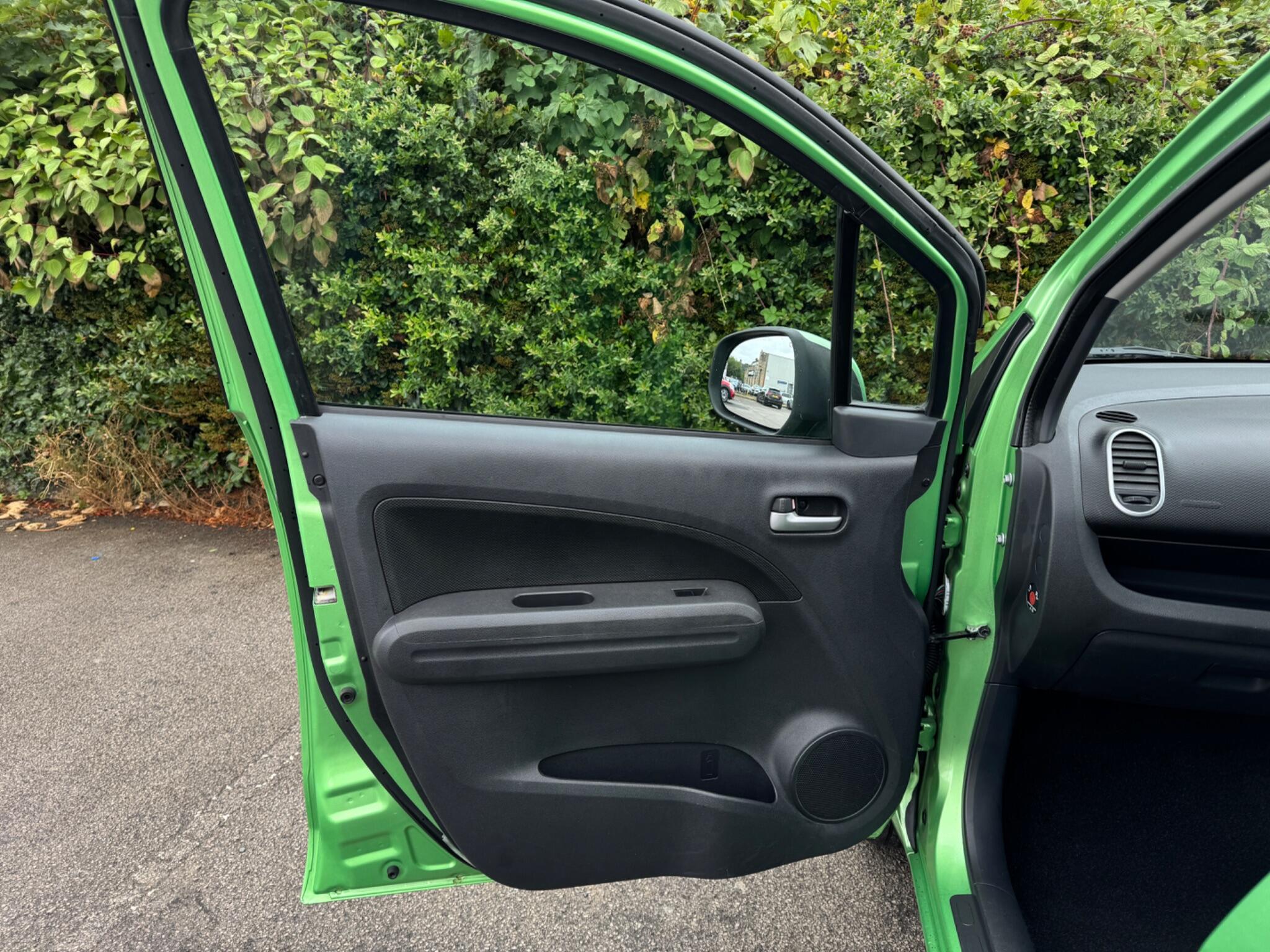 Vauxhall Agila view 34